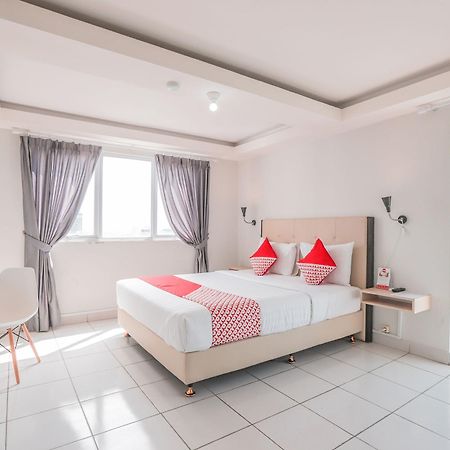 Flagship 210 Amethyst Kemayoran Giacarta Esterno foto