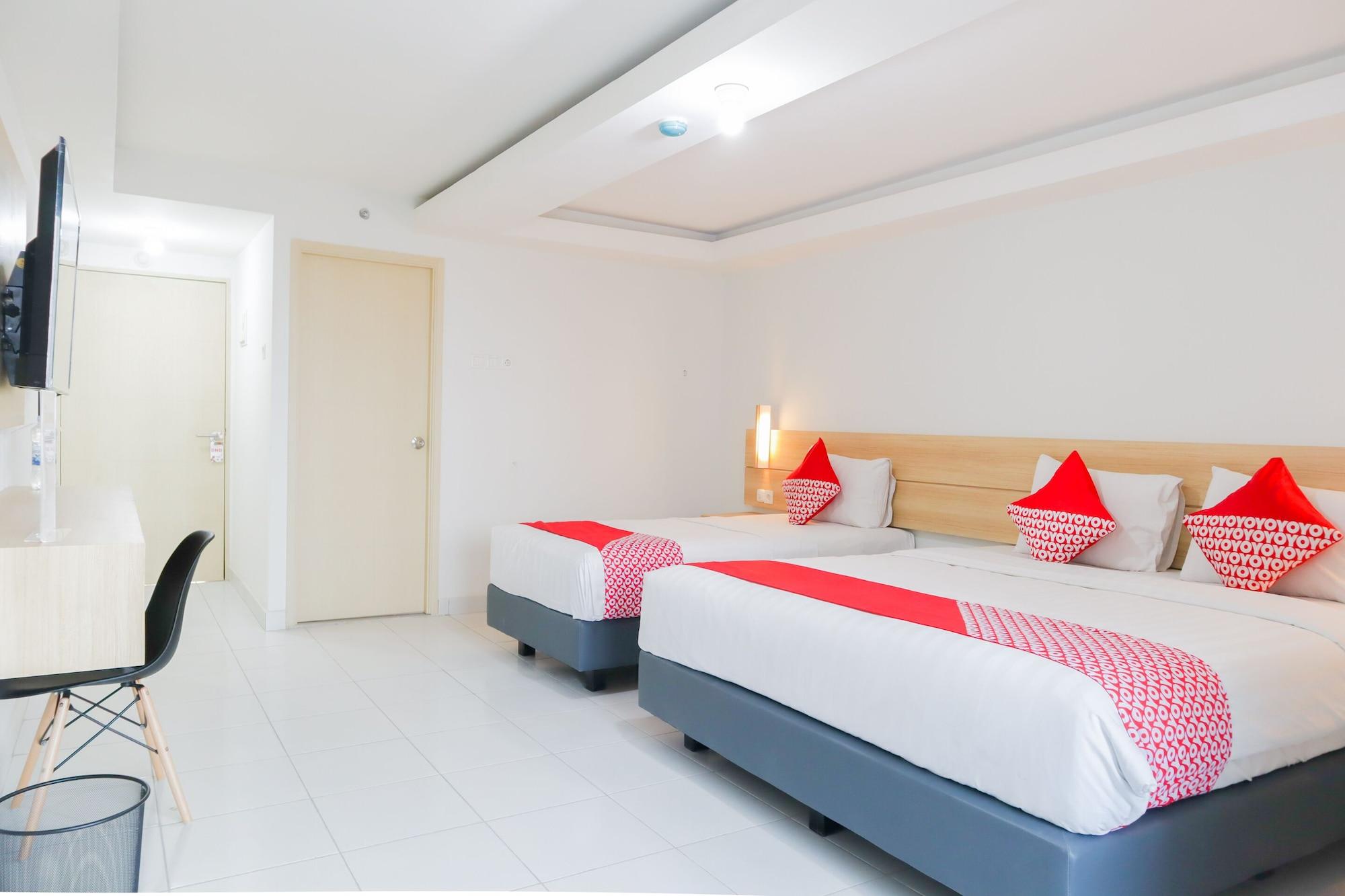 Flagship 210 Amethyst Kemayoran Giacarta Esterno foto