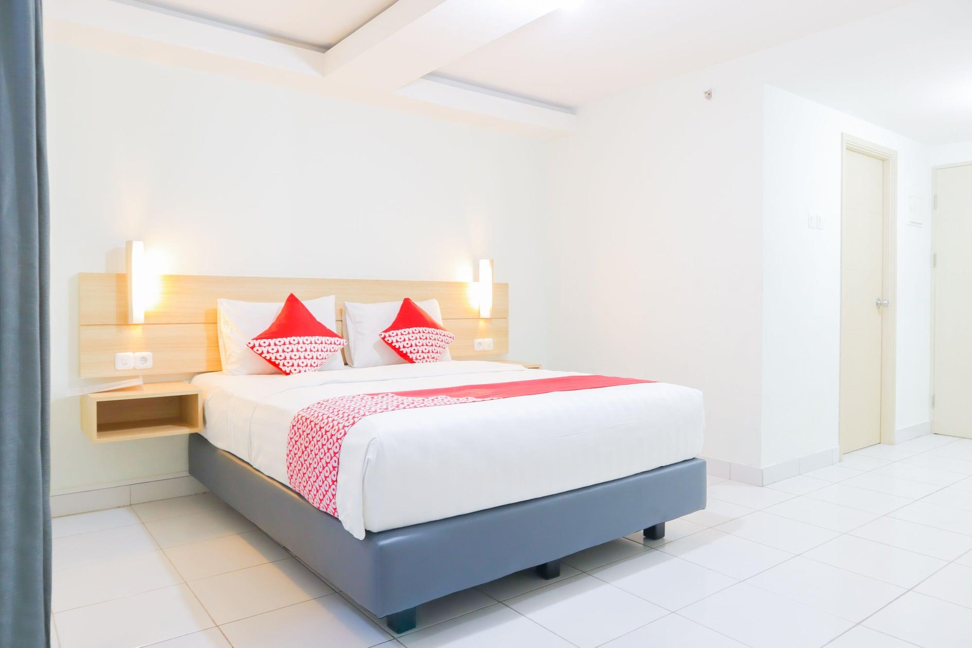 Flagship 210 Amethyst Kemayoran Giacarta Esterno foto