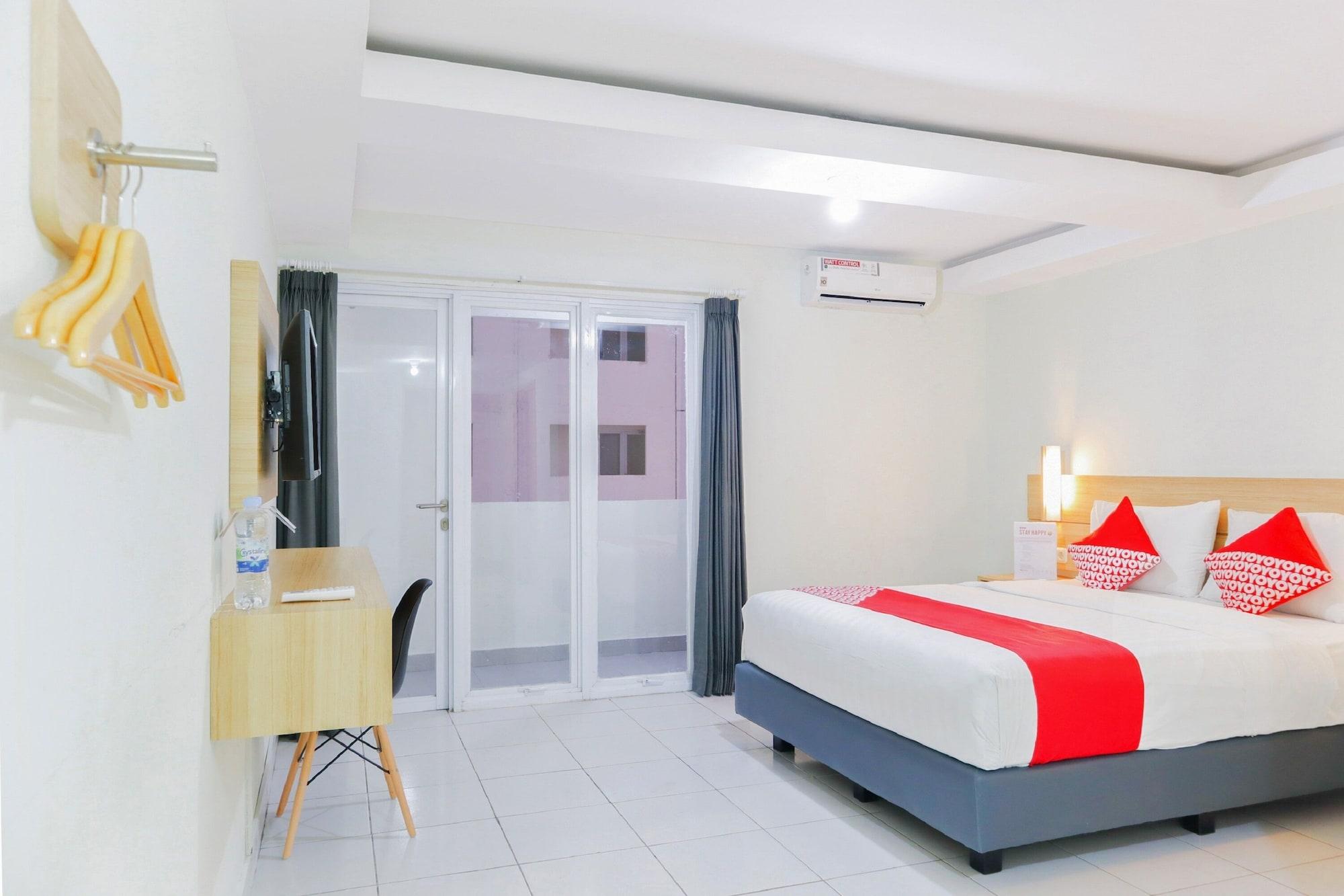 Flagship 210 Amethyst Kemayoran Giacarta Esterno foto