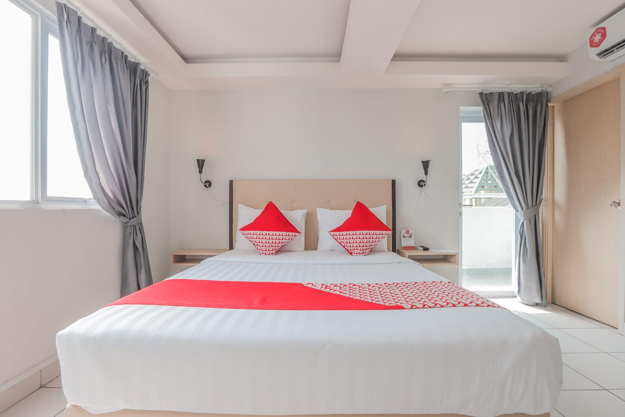 Flagship 210 Amethyst Kemayoran Giacarta Esterno foto