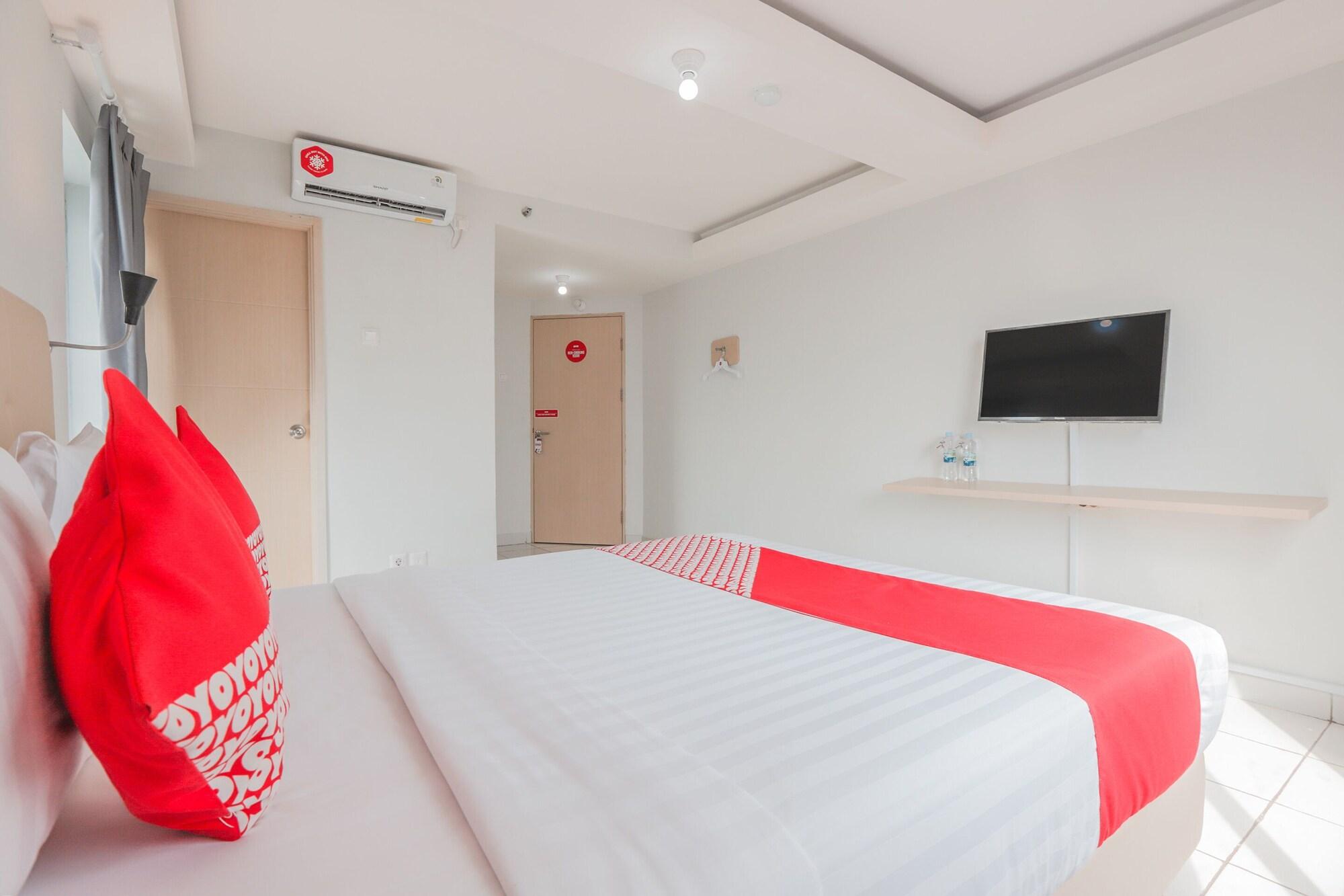 Flagship 210 Amethyst Kemayoran Giacarta Esterno foto