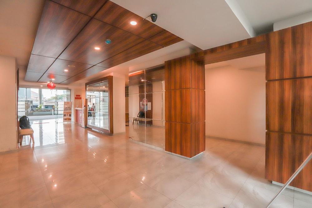 Flagship 210 Amethyst Kemayoran Giacarta Esterno foto